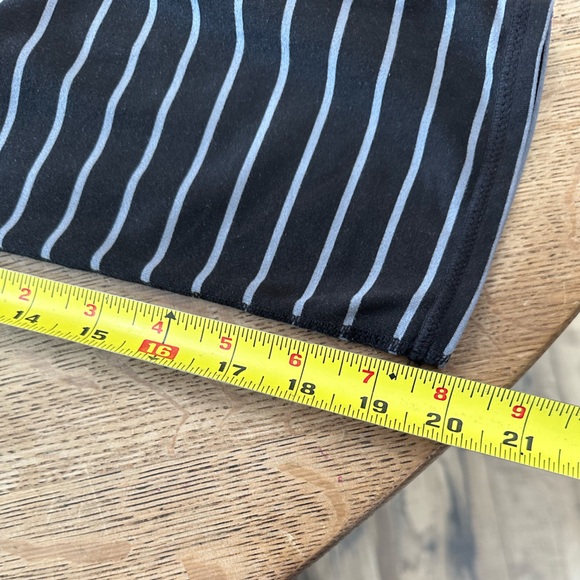 Athleta Chaturanga Capri Leggings Tights Black Gray Yoga Training Medium - Picture 11 of 14